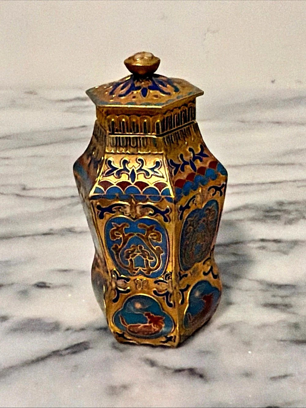 Cloisonné ginger jar Gold & Blue Decor Lidded ginger jar paneled small